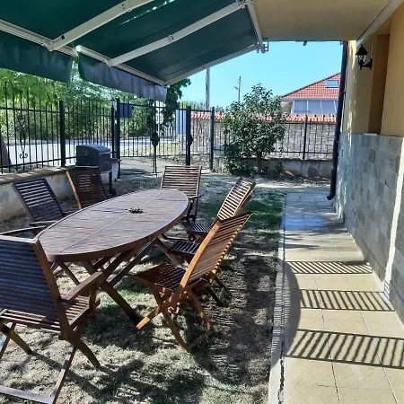 House Enjoy * Камен-Бряг
